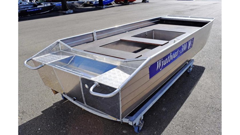 Вятбот 390 DCM