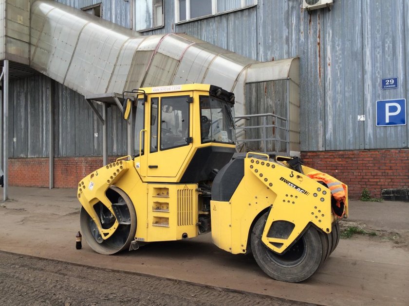 Каток дорожный Bomag bw151 AC-4