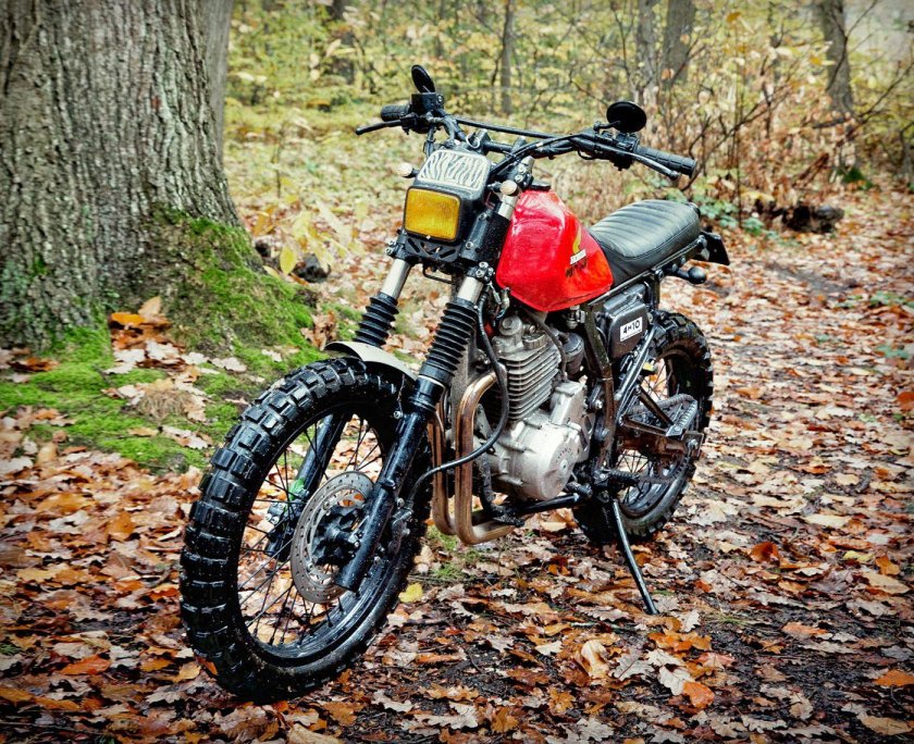Honda nx650 Dominator Custom