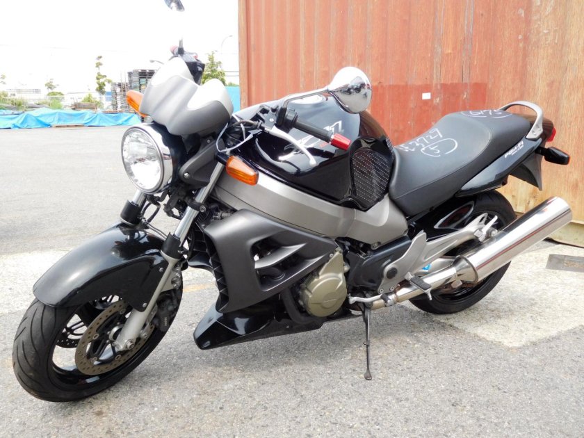 Honda x11 2001