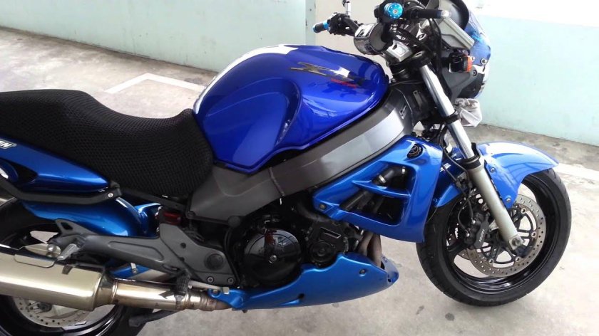 Мотоцикл Honda x11