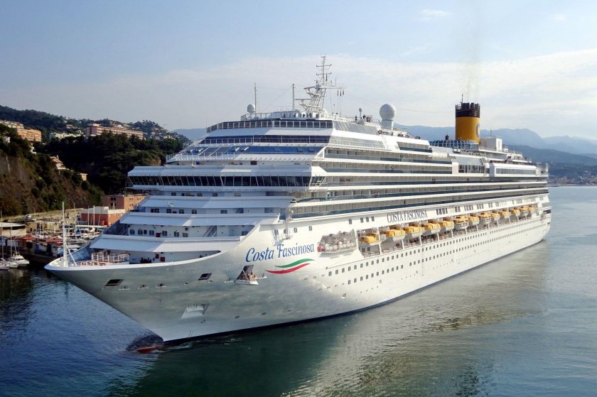 Costa Fascinosa лайнер