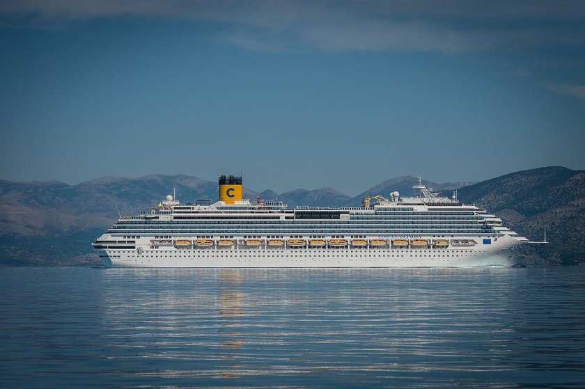 Коста Фаволоса лайнер