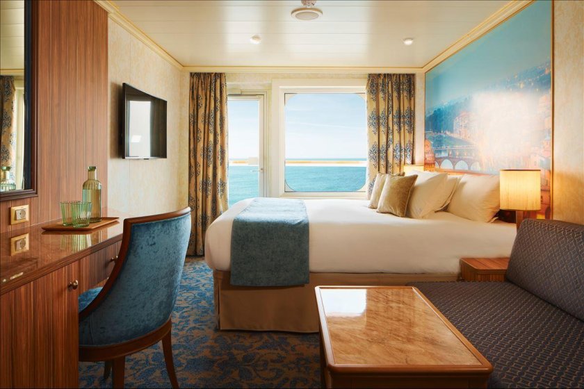 Коста Фирензе лайнер