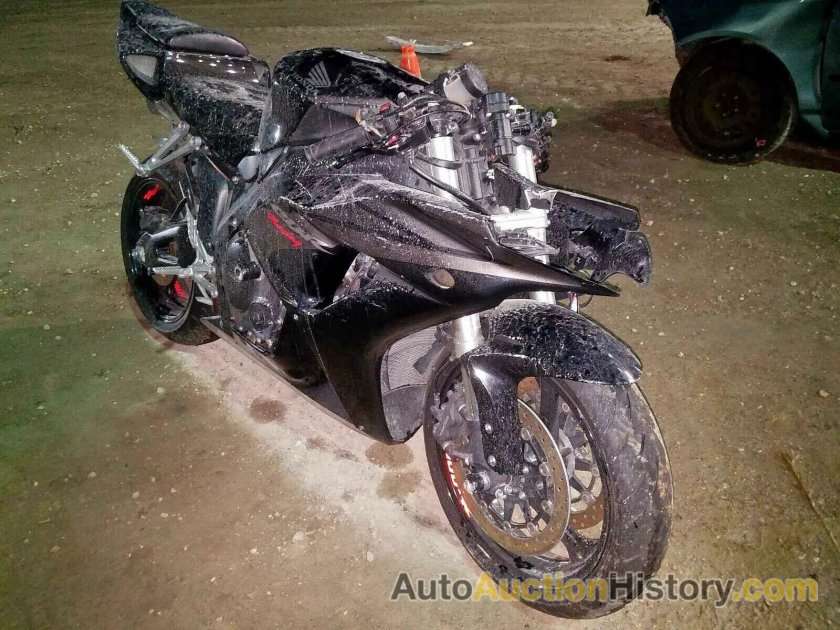 Honda CBR 250 RR разбита