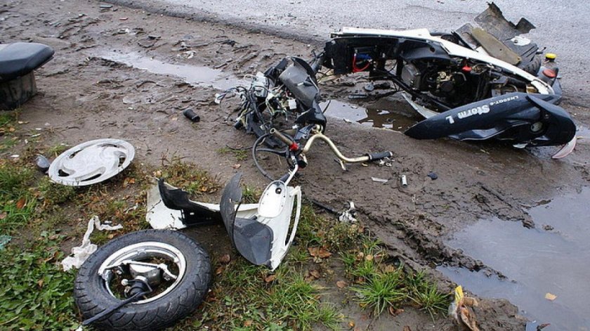Разбитый мопед Хонда дио