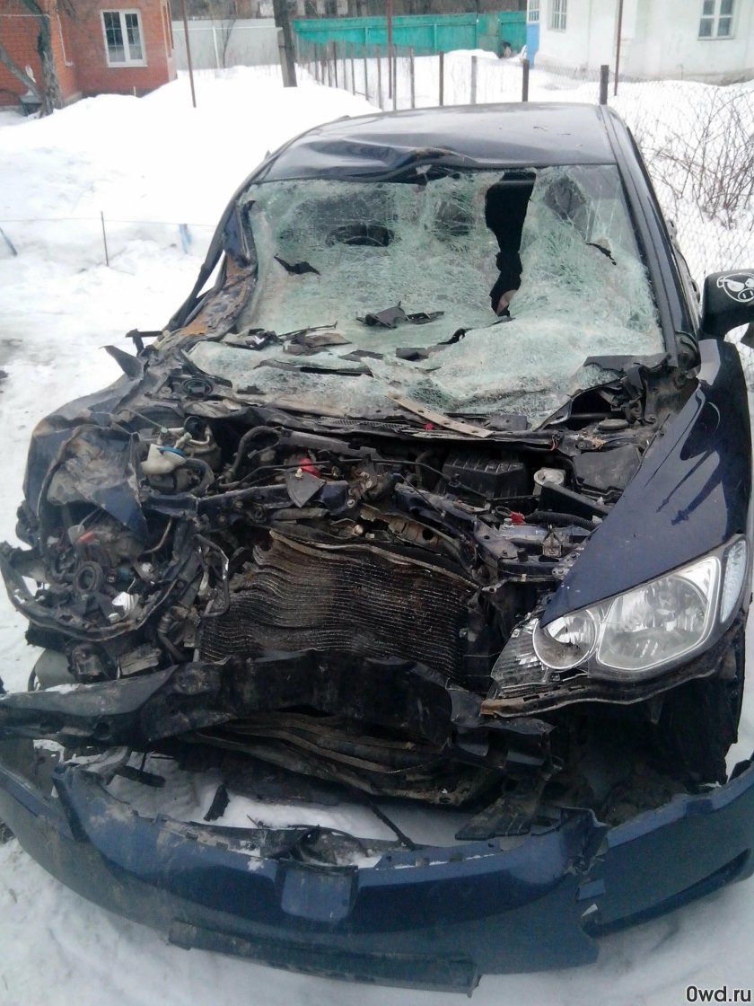 Разбитая Хонда Цивик