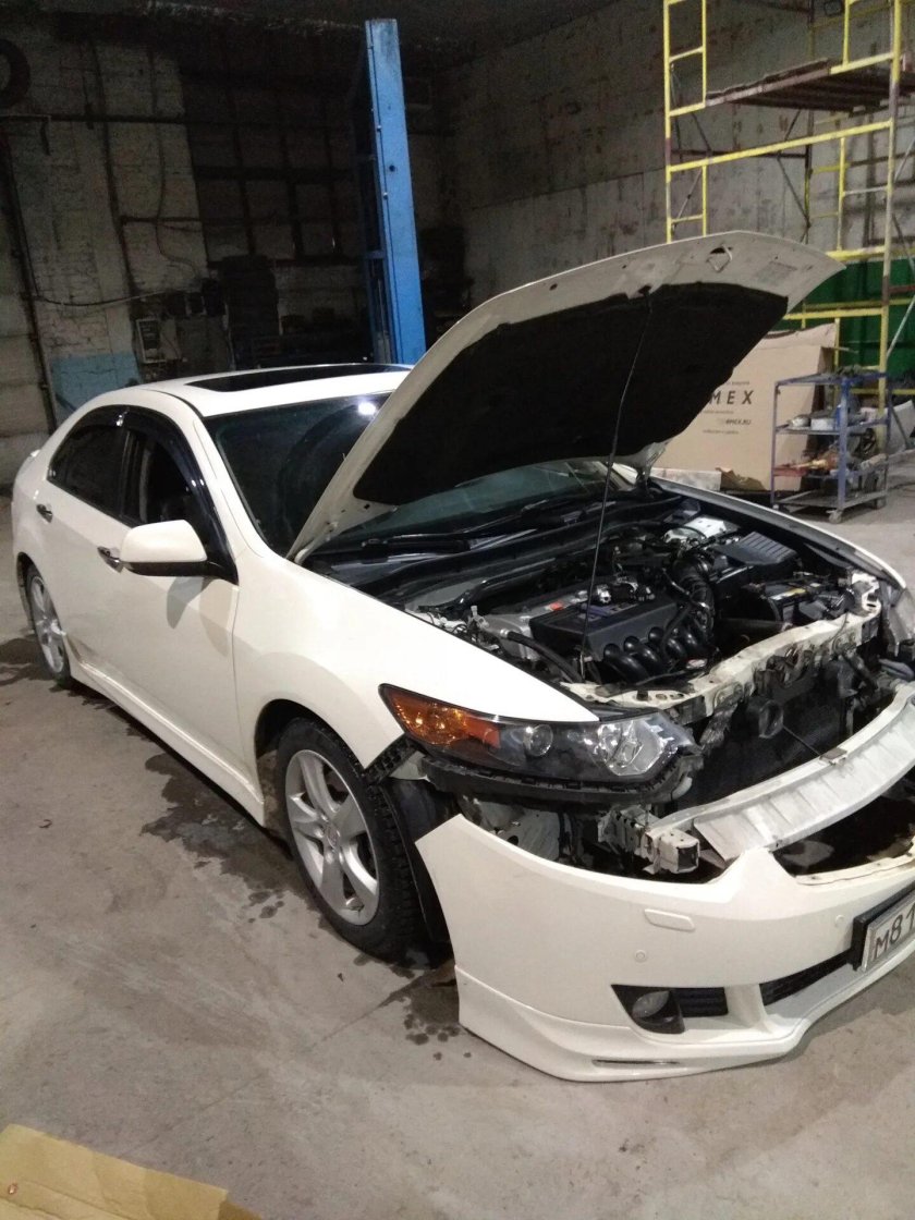 Хонда Аккорд 8 битый