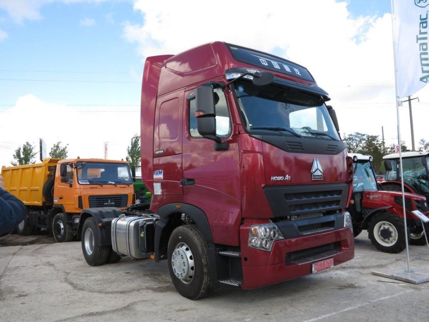 HOWO тягач t7