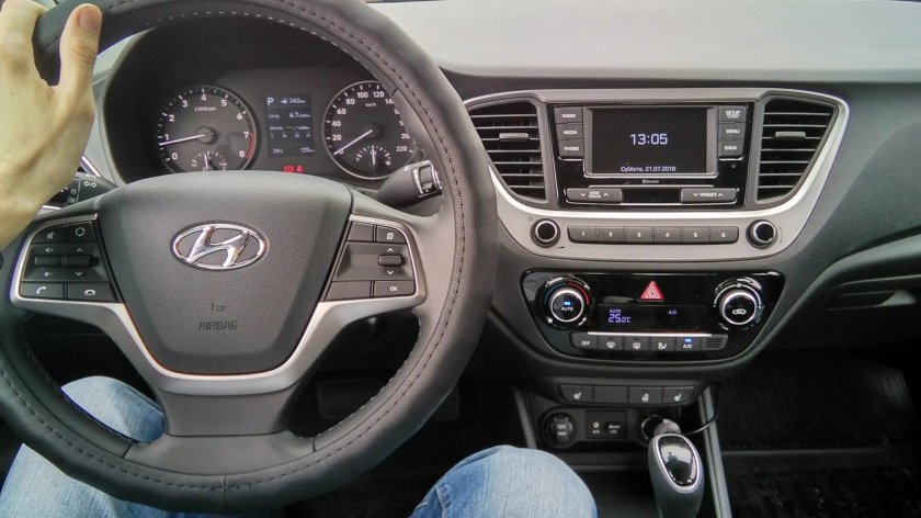 Hyundai Solaris Comfort 1.6 at комплектация