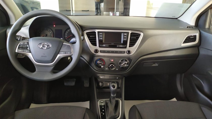 Hyundai Solaris Comfort 1.6 at комплектация