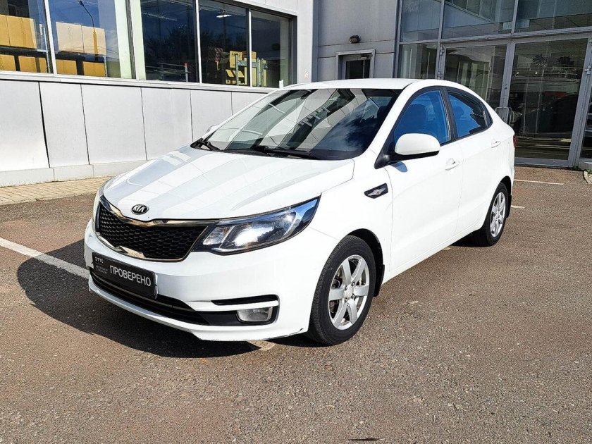 Kia Rio 2013 белая