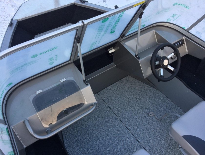 Лодка Windboat 45dcx