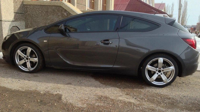 Opel Astra j GTC r19