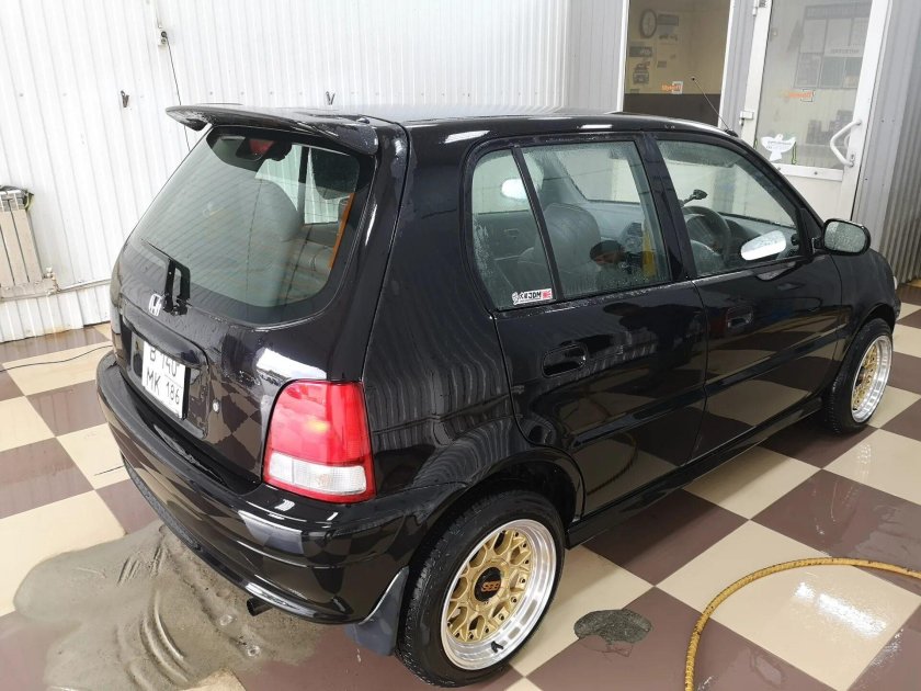 Спойлер Хонда лого