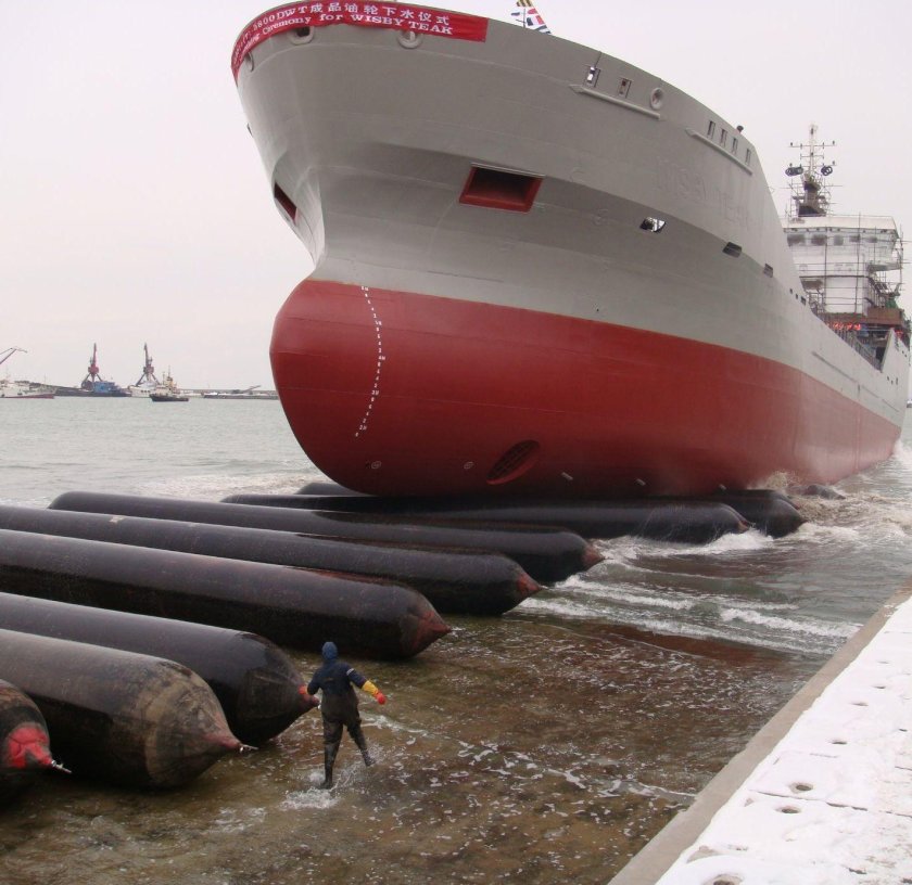 Надувные баллоны для подъема судов