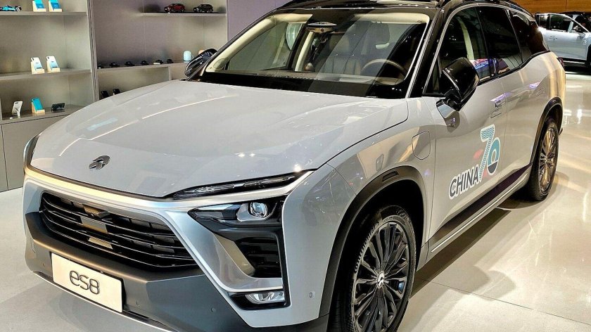 Китайский автомобиль Nio es8