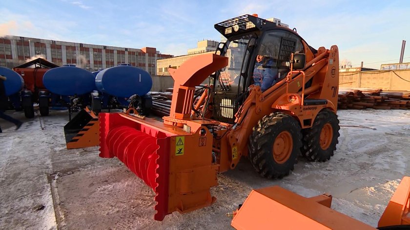 Фото автовышка спецтехника СПБ