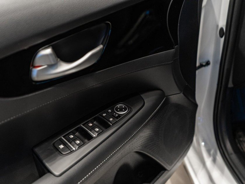 Решетка радиатора Санта Фе 2022