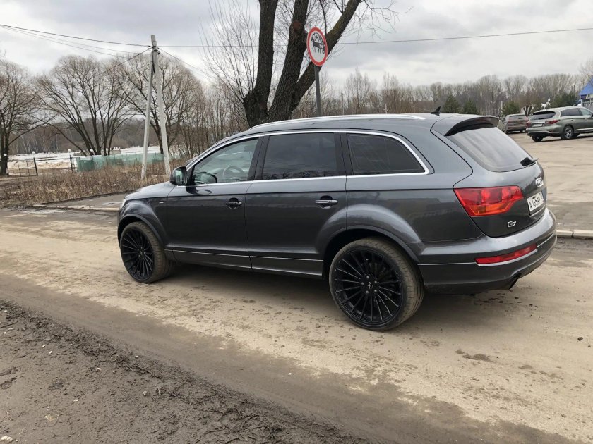 Audi q7 4l r22