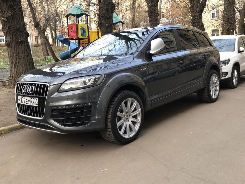 Audi q7 275 45 r20