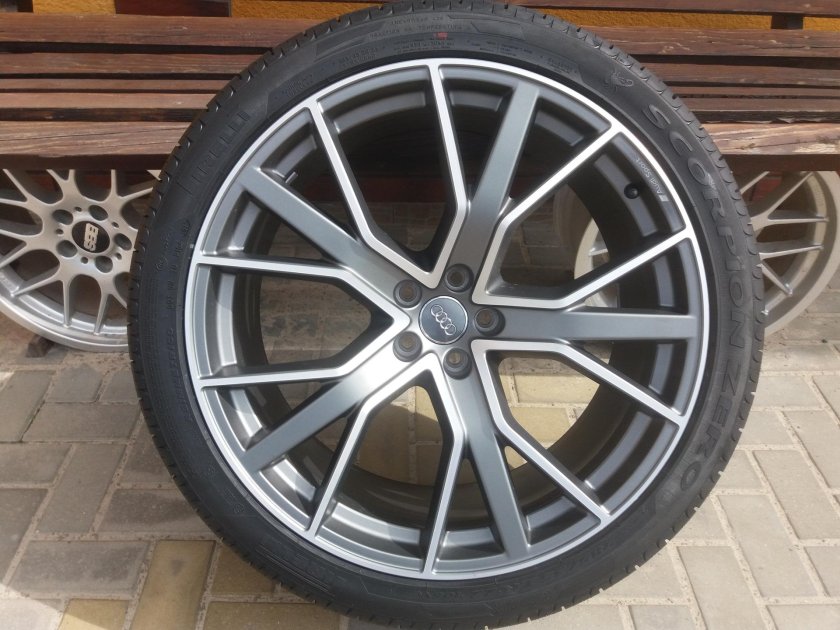 Диски Audi q7 4m r21