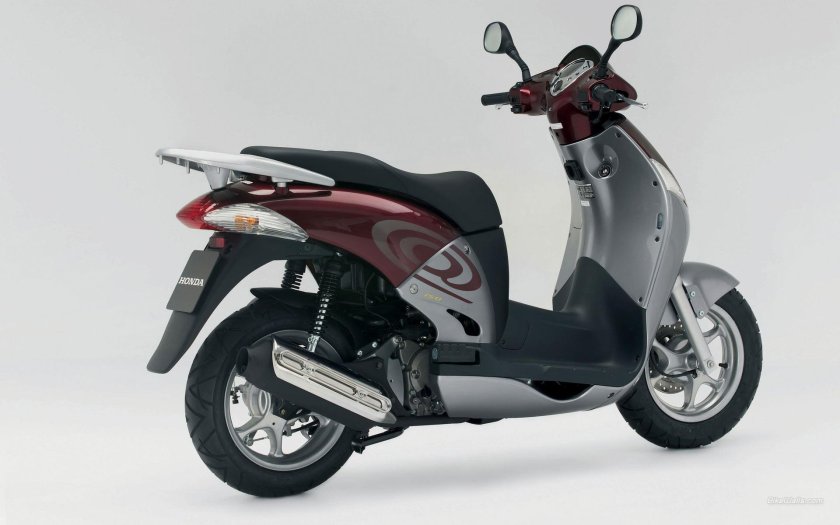 Скутер Хонда 150 кубов