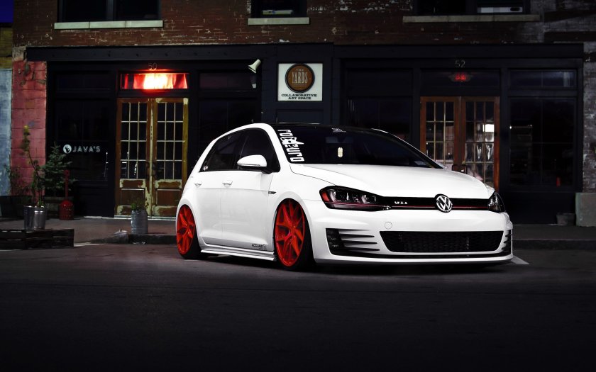 Volkswagen Golf GTI