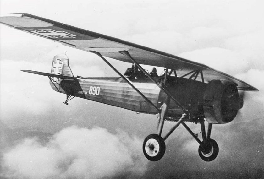 Antanas Gustaitis (самолёт разведчик Anbo)