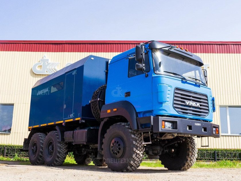 Урал 4320 бескапотный