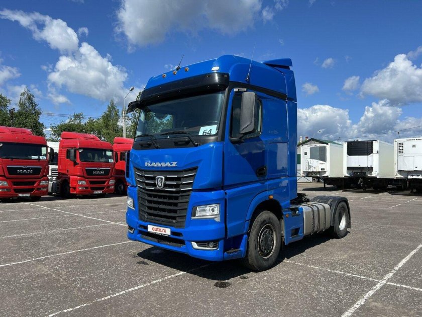 Новый КАМАЗ 2022 тягач