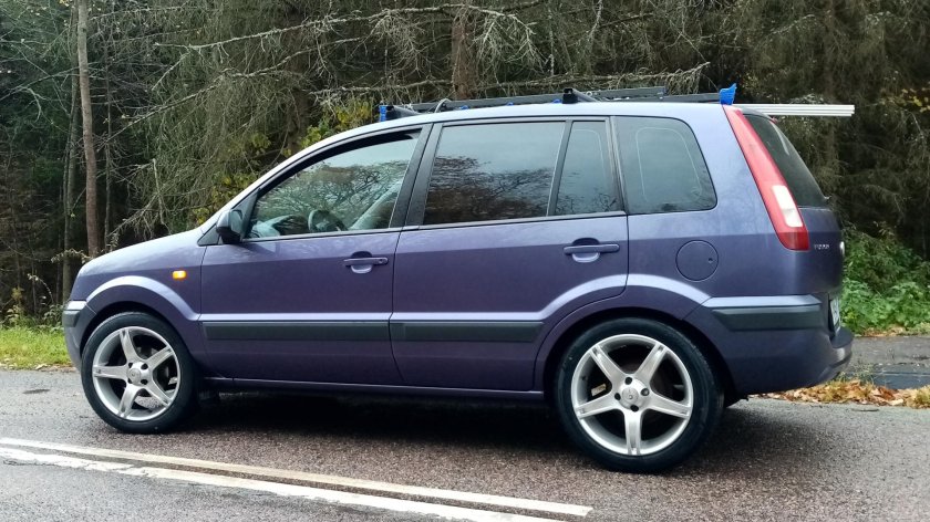 Форд Фьюжн на 16