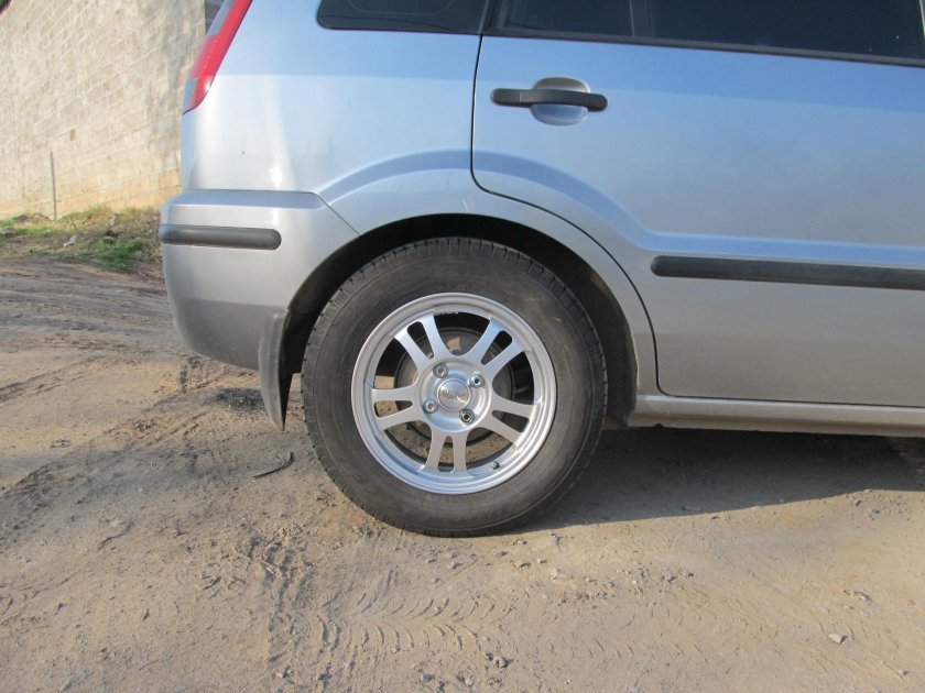 195 60 R16 на Ford Fusion