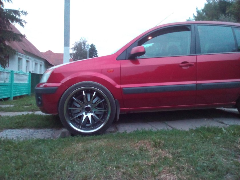 Ford Fusion 2008 r17