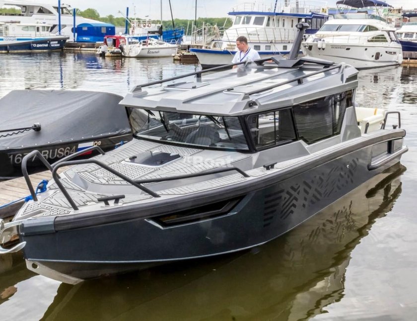 Вояджер 850 катер