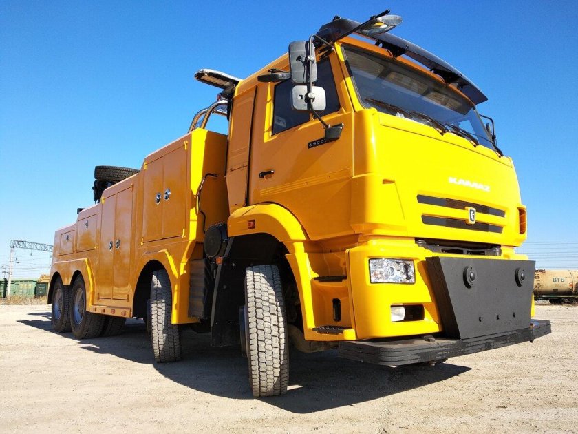 Грузовой эвакуатор КАМАЗ 65201