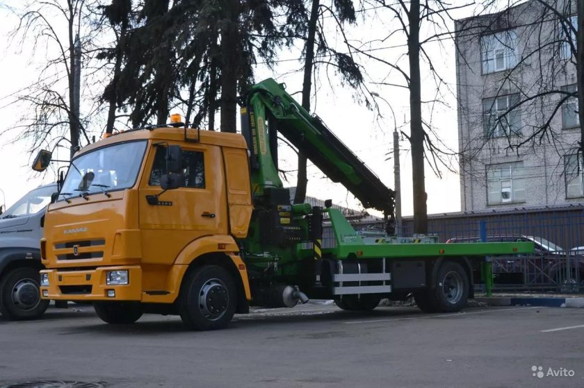 КАМАЗ 4308 эвакуатор с КМУ