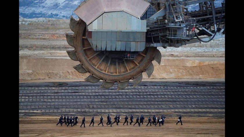 Самый большой роторный экскаватор в мире Bagger 288