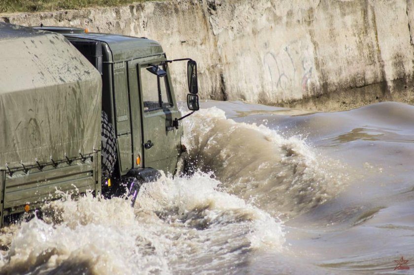 КАМАЗ 5350 на бездорожье