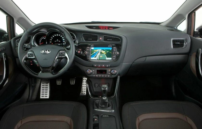 Kia Ceed 2012 салон