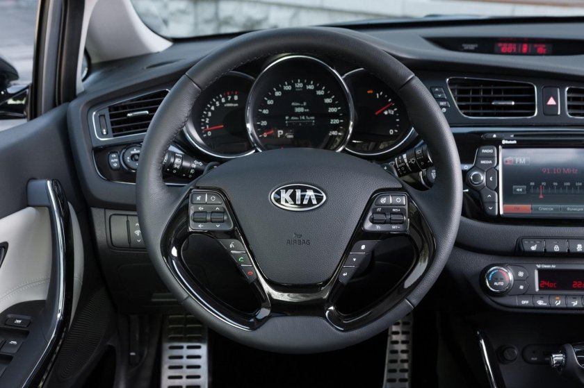 Kia Ceed 2013 хэтчбек салон