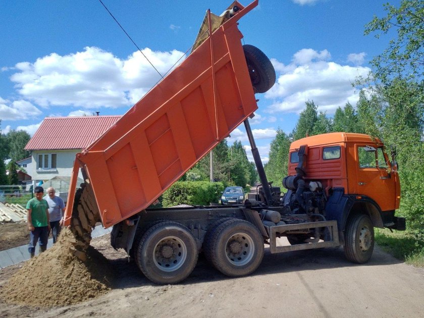КАМАЗ 65115 10 кубов песка
