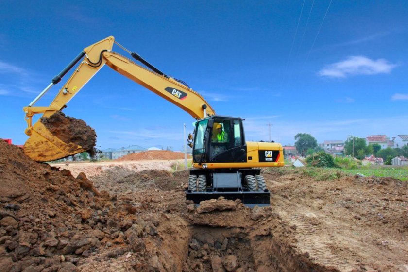 Колесный экскаватор Caterpillar m317d2