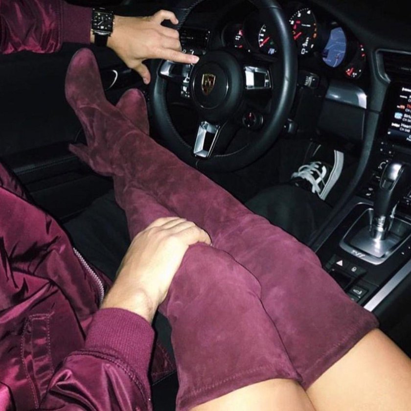 Ножки в авто