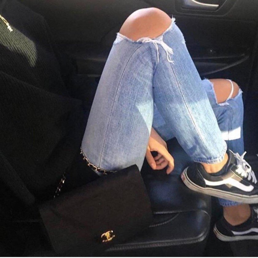 Ножки в авто