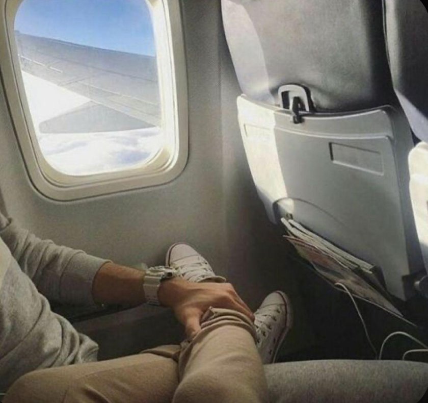 Пара в самолете