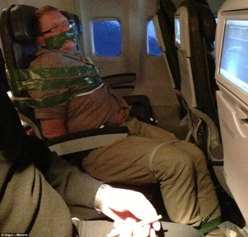 Пьяный пассажир в самолете