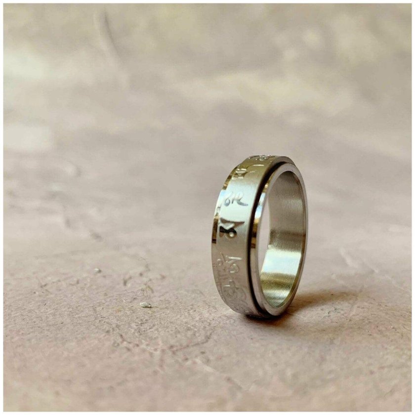 Кольцо ом мани Падме Хум