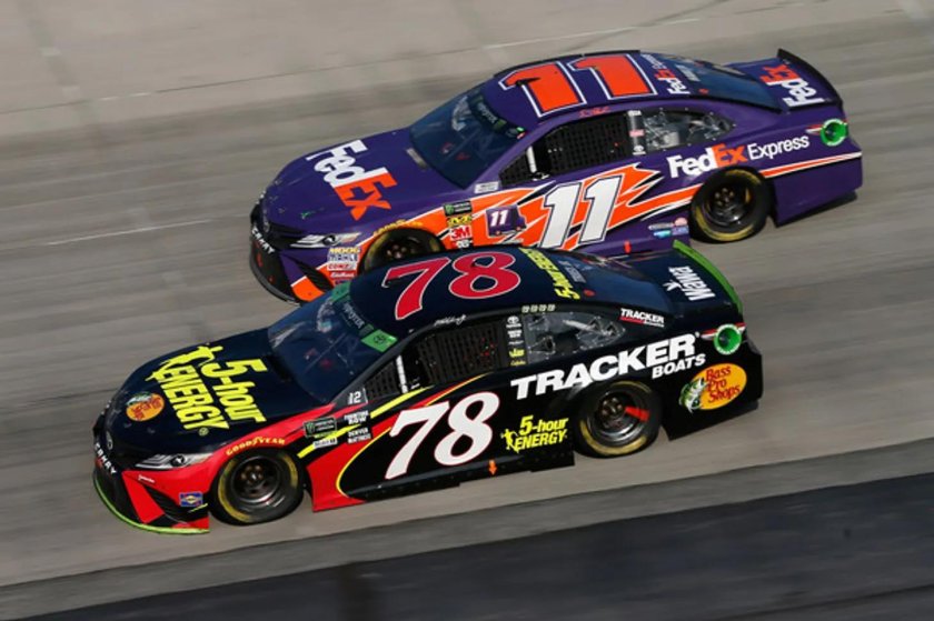 NASCAR Denny Hamlin 2022 Стикеры