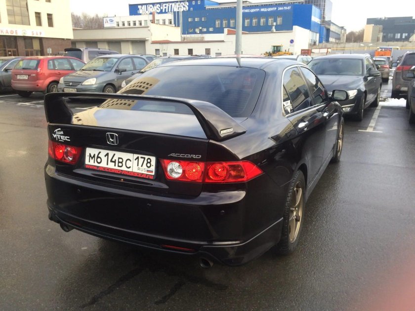 Honda Accord 2007 Spoiler